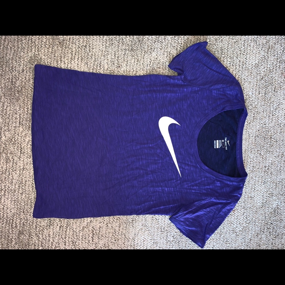Nike tee